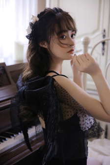 岳女共侍一夫大被同乐